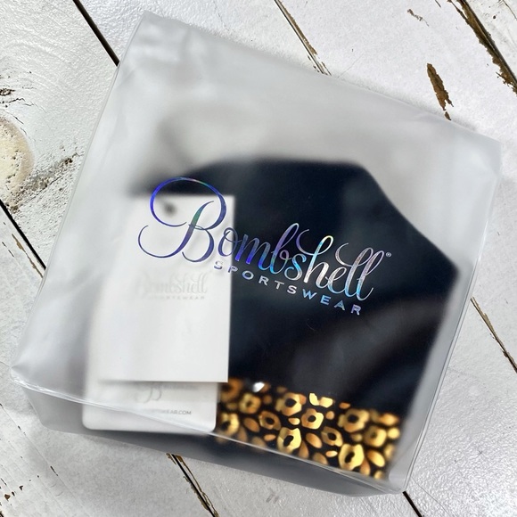 Bombshell Sportswear RARE Leopard Foil Sports Bra - Picture 8 of 10